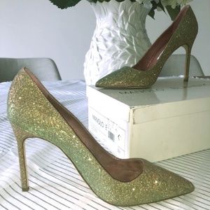 Manolo Blahnik -Bobby Iridescent Brocade Point-Toe